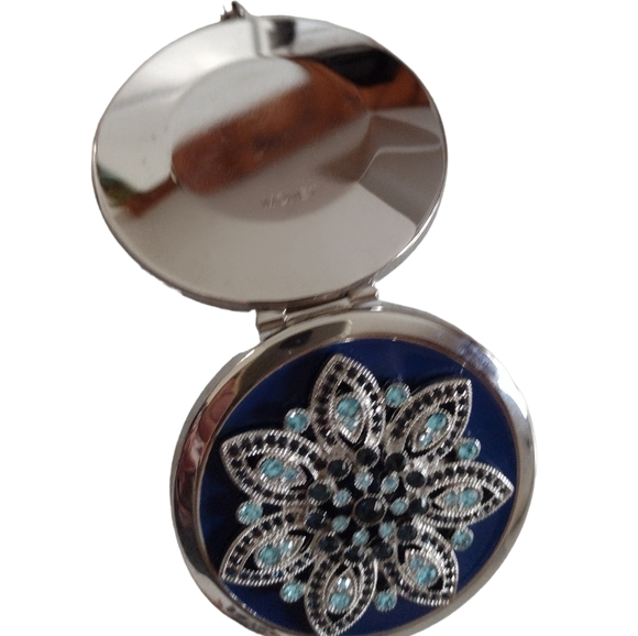 Monet women's  mirror compact. NWOT. Navy with light blue and black jewe… - Picture 6 of 11